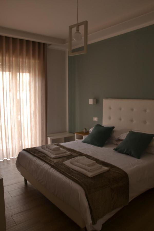Luna Nuova Suites เนเปิลส์ ภายนอก รูปภาพ