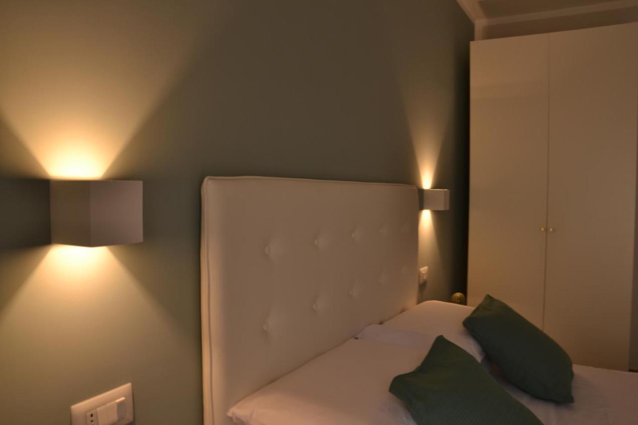 Luna Nuova Suites เนเปิลส์ ภายนอก รูปภาพ