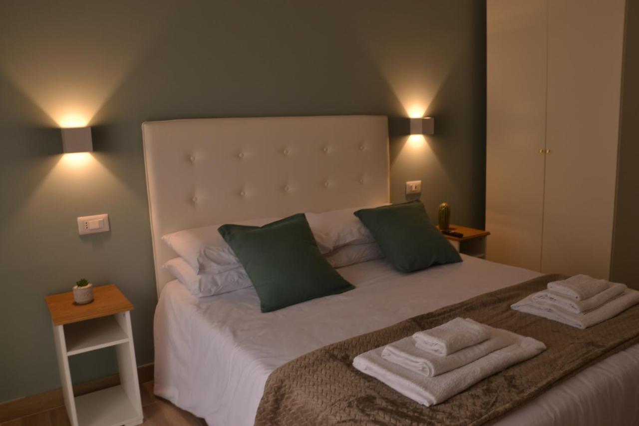 Luna Nuova Suites เนเปิลส์ ภายนอก รูปภาพ