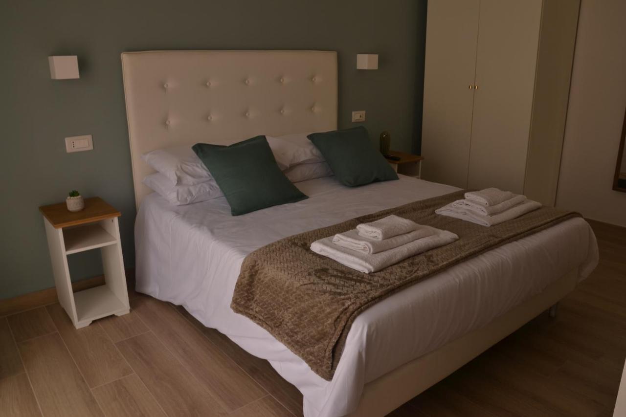 Luna Nuova Suites เนเปิลส์ ภายนอก รูปภาพ