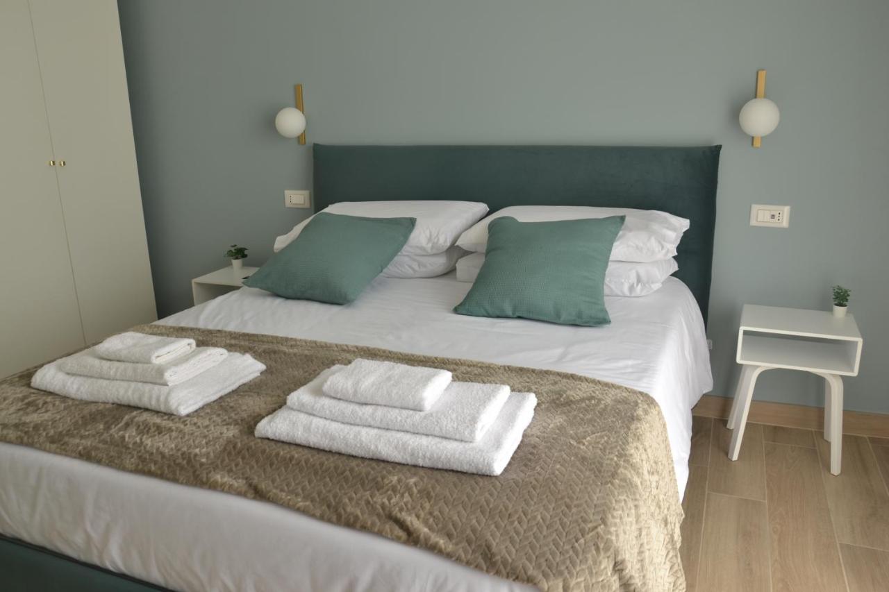 Luna Nuova Suites เนเปิลส์ ภายนอก รูปภาพ