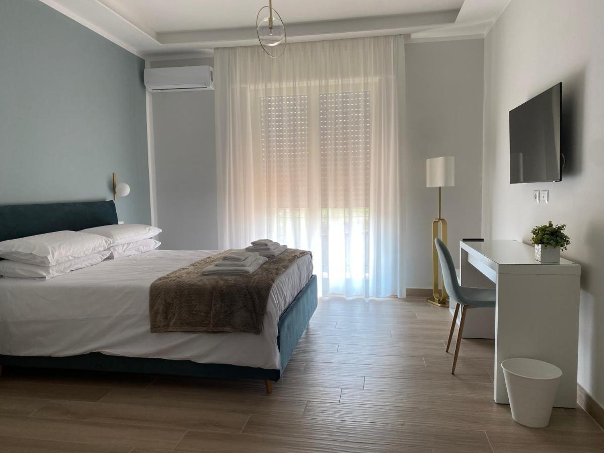 Luna Nuova Suites เนเปิลส์ ภายนอก รูปภาพ