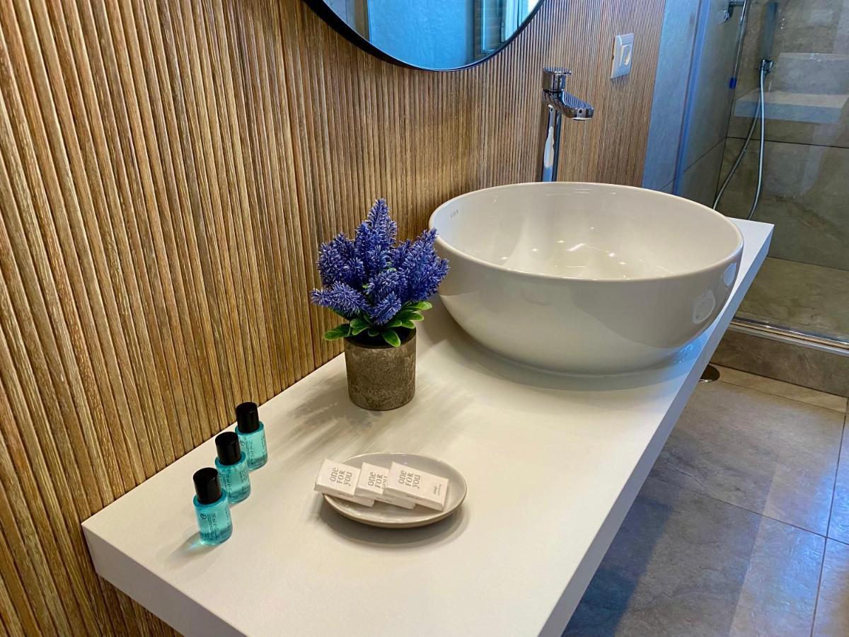 Luna Nuova Suites เนเปิลส์ ภายนอก รูปภาพ